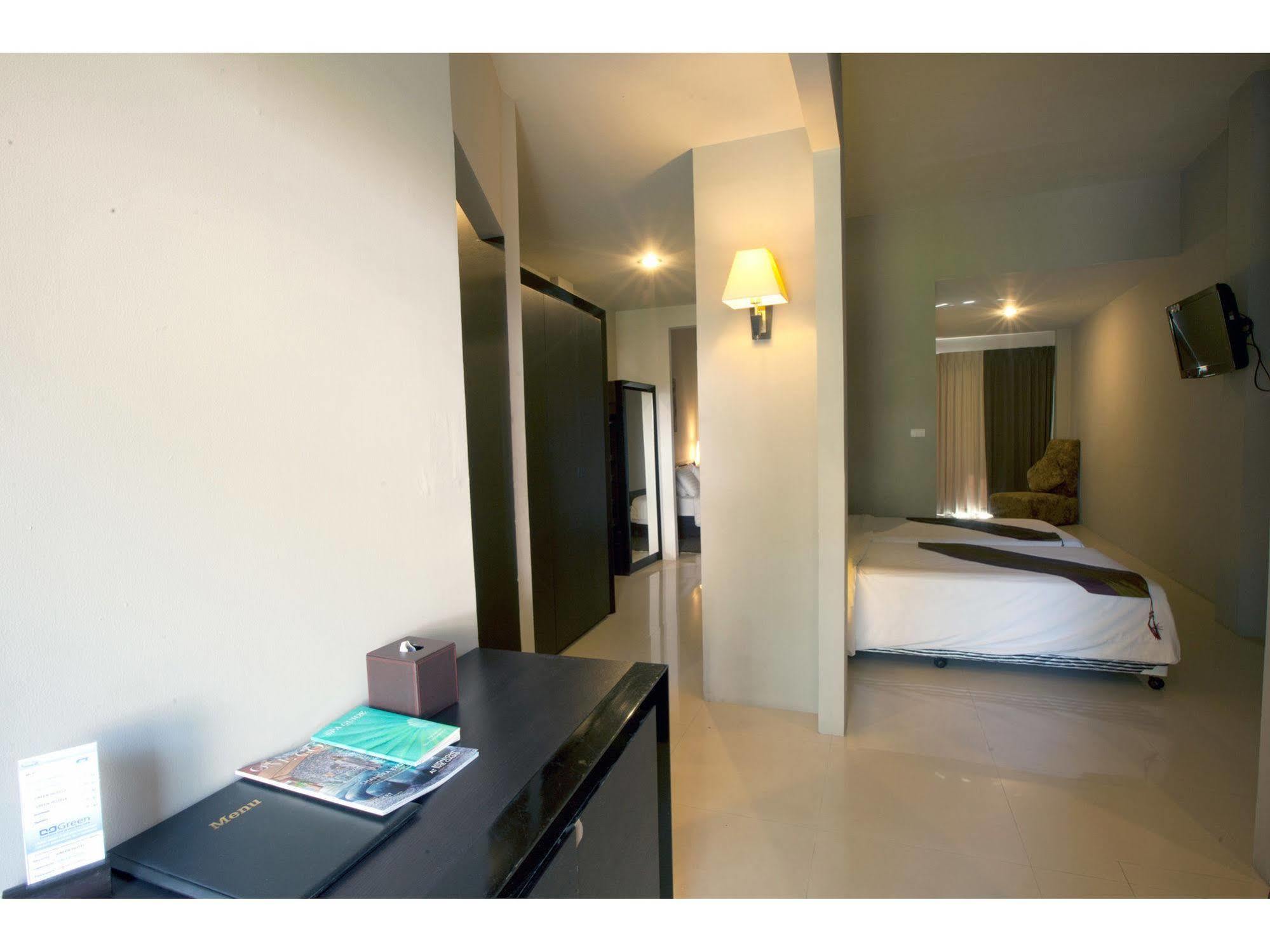 Green Residence Hotel Bang Rak Beach  Exterior foto