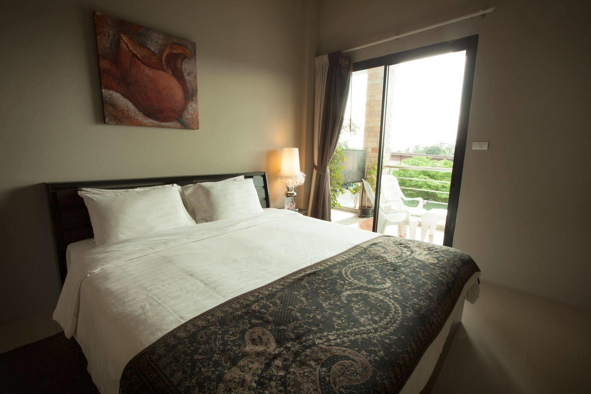 Green Residence Hotel Bang Rak Beach  Exterior foto